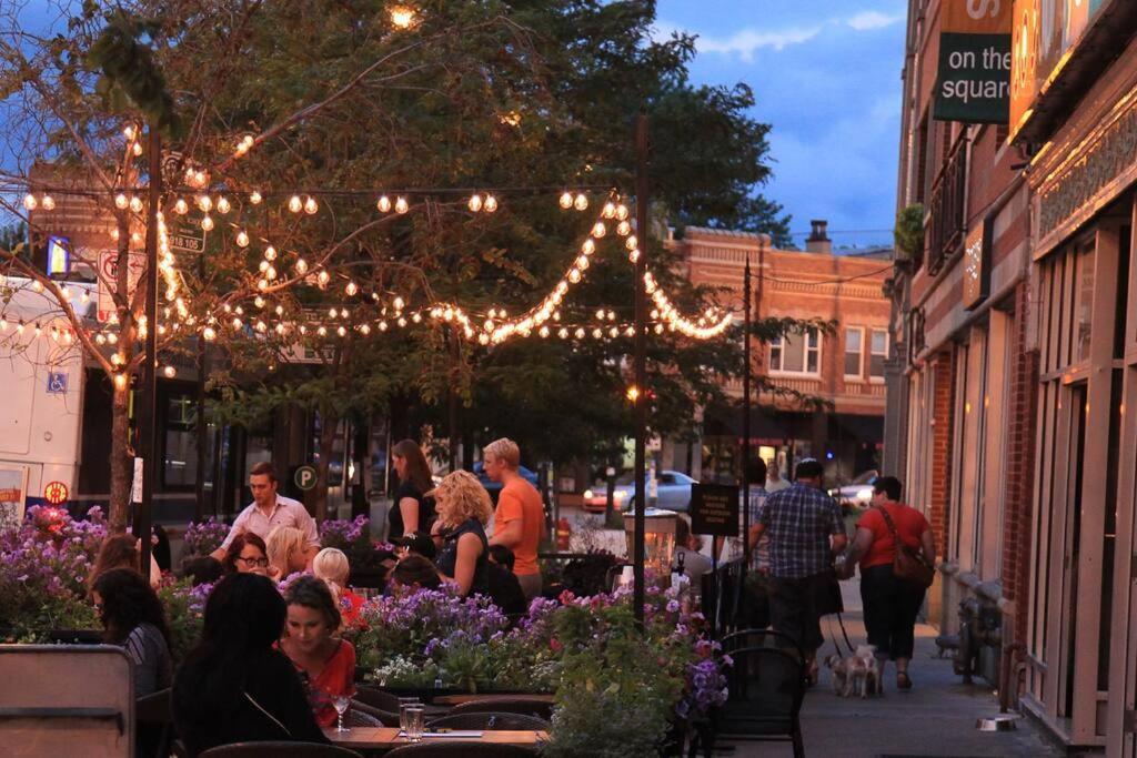 Lovely Logan Square 2-Bedroom In シカゴ エクステリア 写真