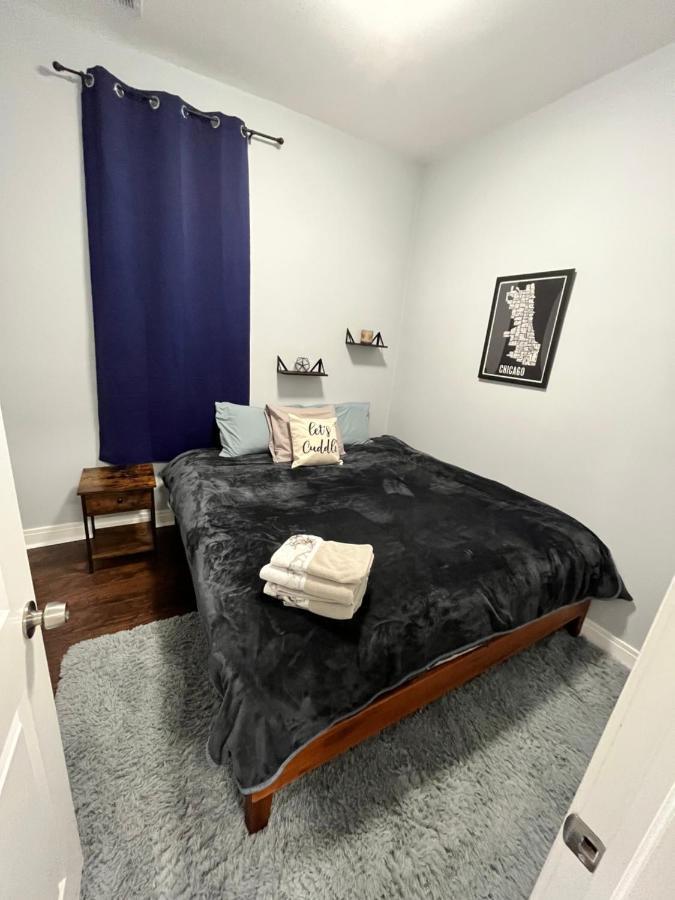 Lovely Logan Square 2-Bedroom In シカゴ エクステリア 写真